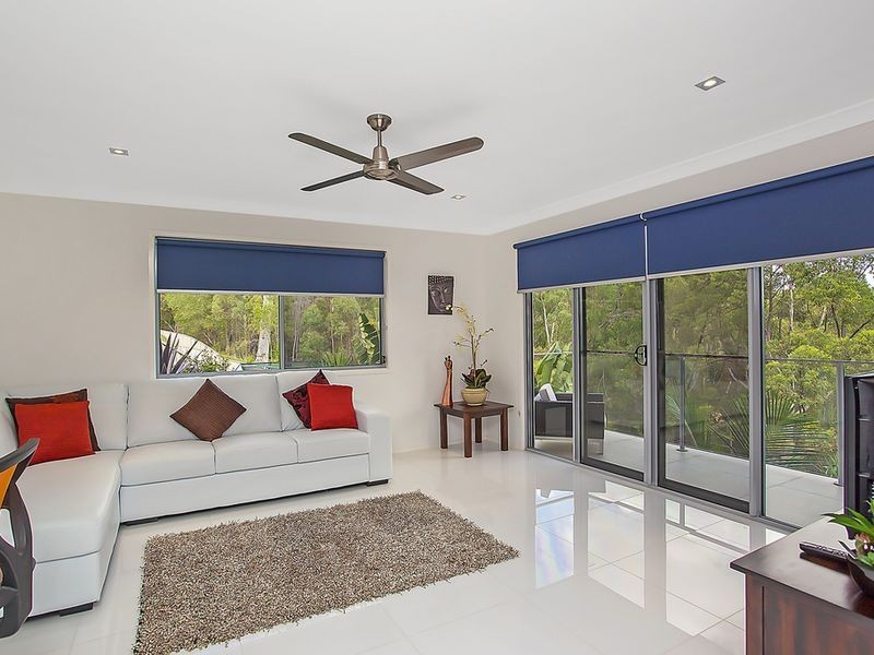 52 Tara Vista Boulevard, Highland Park QLD 4211