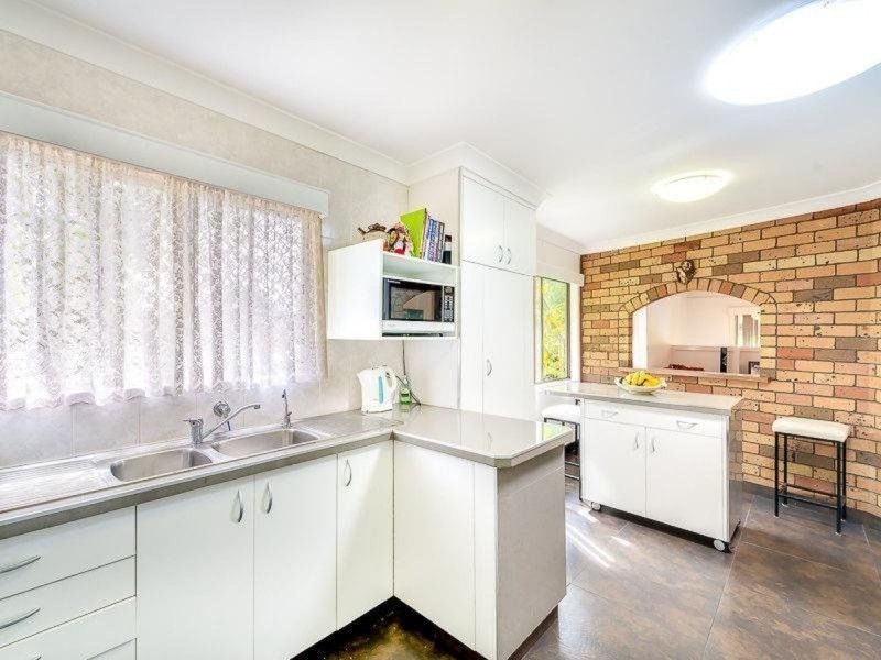 22 Geoffrey Avenue, Southport QLD 4215