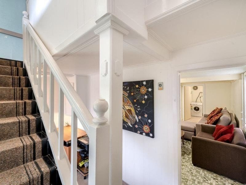 22 Geoffrey Avenue, Southport QLD 4215