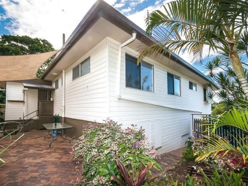 22 Geoffrey Avenue, Southport QLD 4215