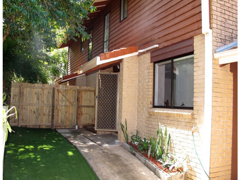 9/7 Parkridge Drive, Molendinar QLD 4214