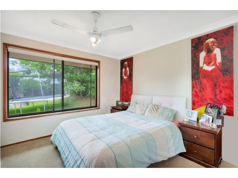 97 Hinkler Drive, Highland Park QLD 4211