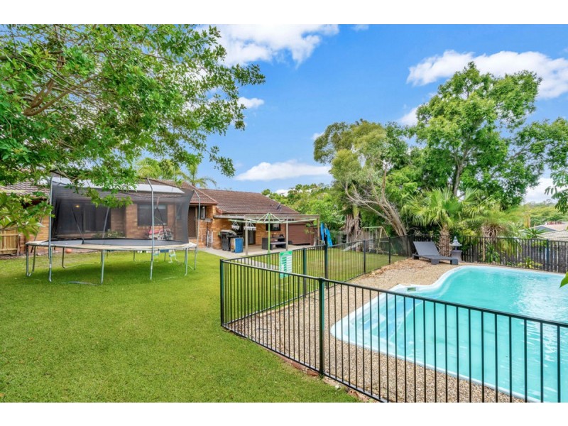 97 Hinkler Drive, Highland Park QLD 4211