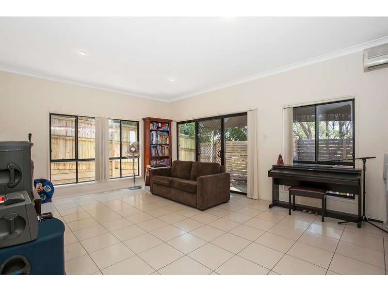 2/25 Serin Street, Upper Coomera QLD 4209
