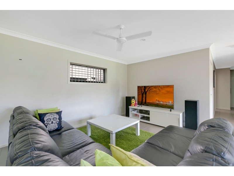 2/8 Onyx Court, Carrara QLD 4211