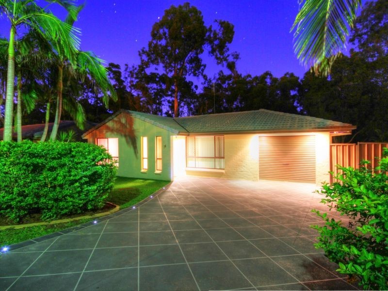 14 Richard Crescent, Highland Park QLD 4211