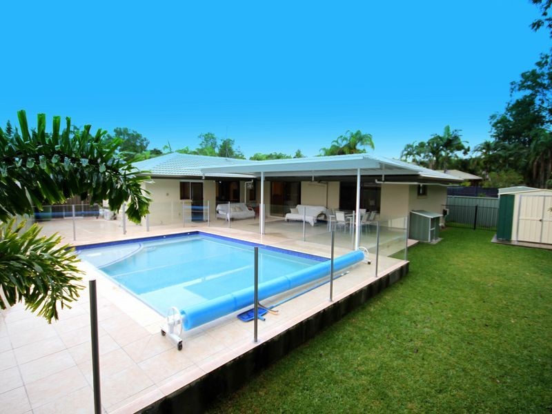 14 Richard Crescent, Highland Park QLD 4211