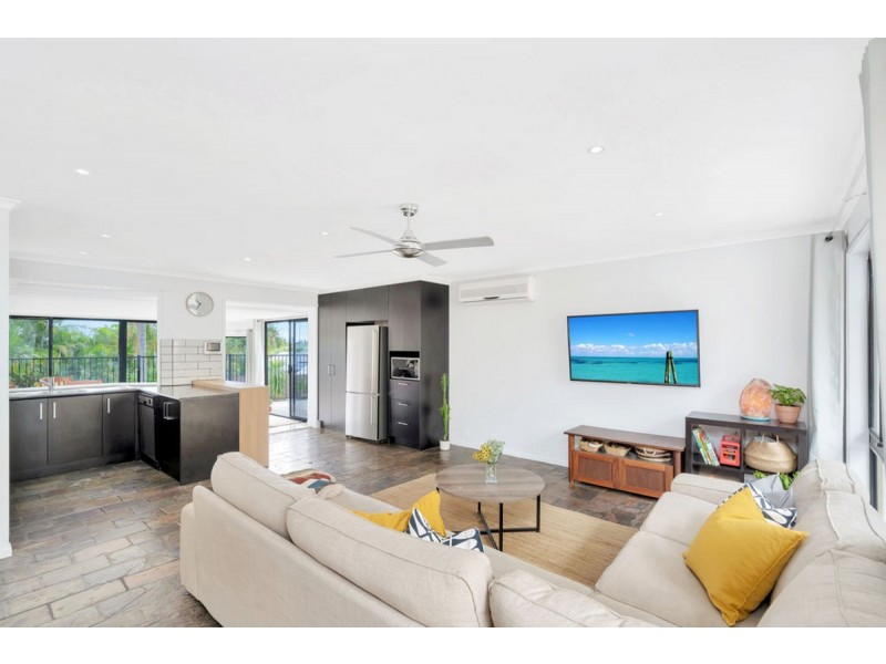 16 Newhaven Crescent, Worongary QLD 4213