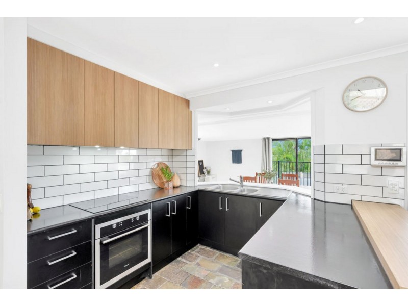 16 Newhaven Crescent, Worongary QLD 4213