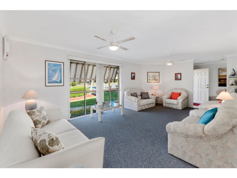50 Wilson Street, Labrador QLD 4215