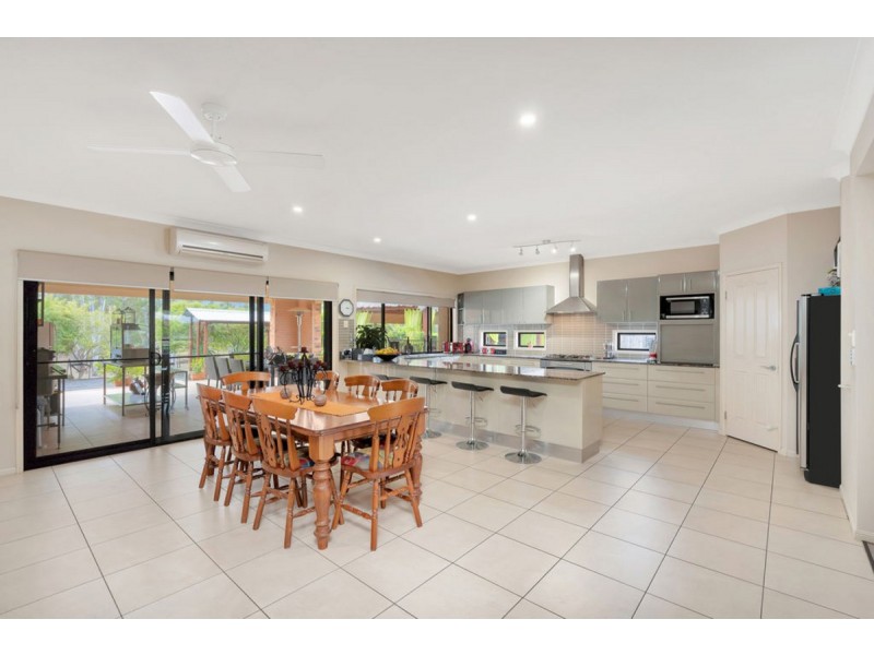 60-62 Racecourse Place, Tamborine QLD 4270