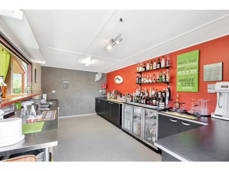 60-62 Racecourse Place, Tamborine QLD 4270