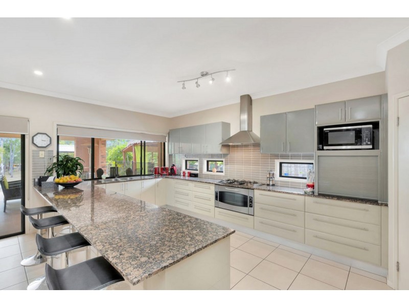 60-62 Racecourse Place, Tamborine QLD 4270