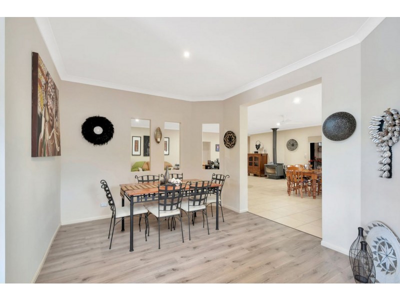 60-62 Racecourse Place, Tamborine QLD 4270
