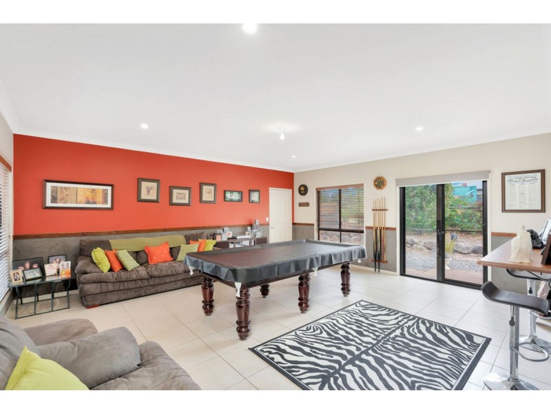 60-62 Racecourse Place, Tamborine QLD 4270