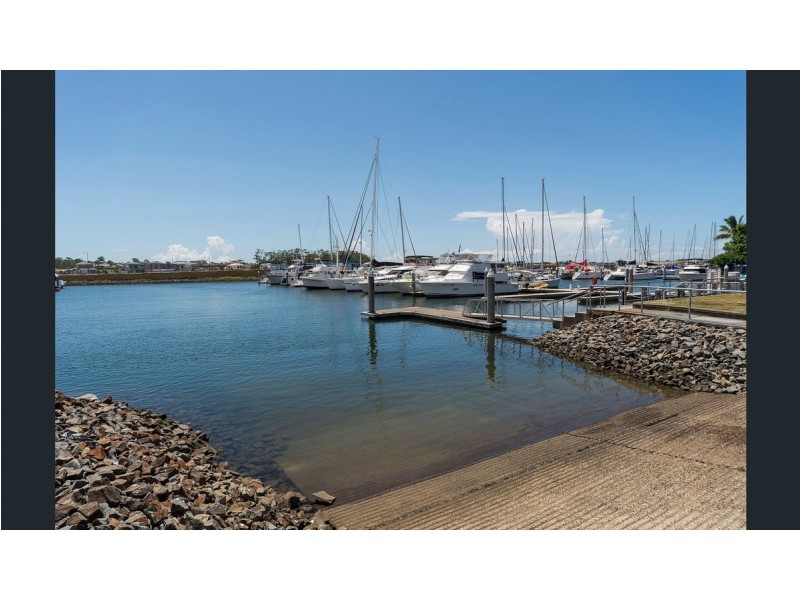 225/64 Sickle Avenue, Hope Island QLD 4212