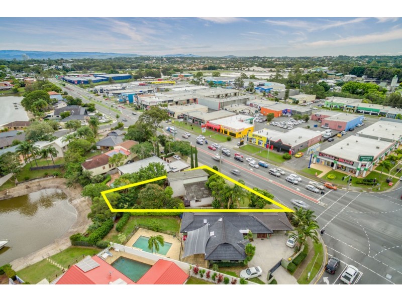 82 Ashmore Road, Bundall QLD 4217