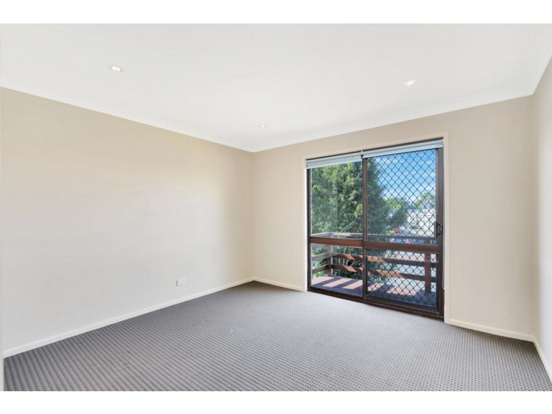 82 Ashmore Road, Bundall QLD 4217