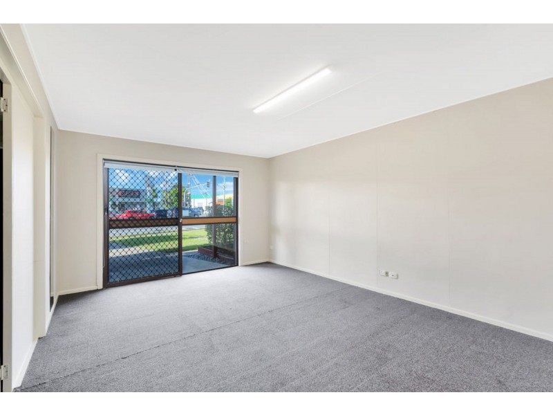 82 Ashmore Road, Bundall QLD 4217