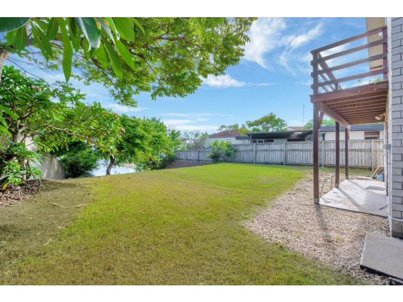 82 Ashmore Road, Bundall QLD 4217