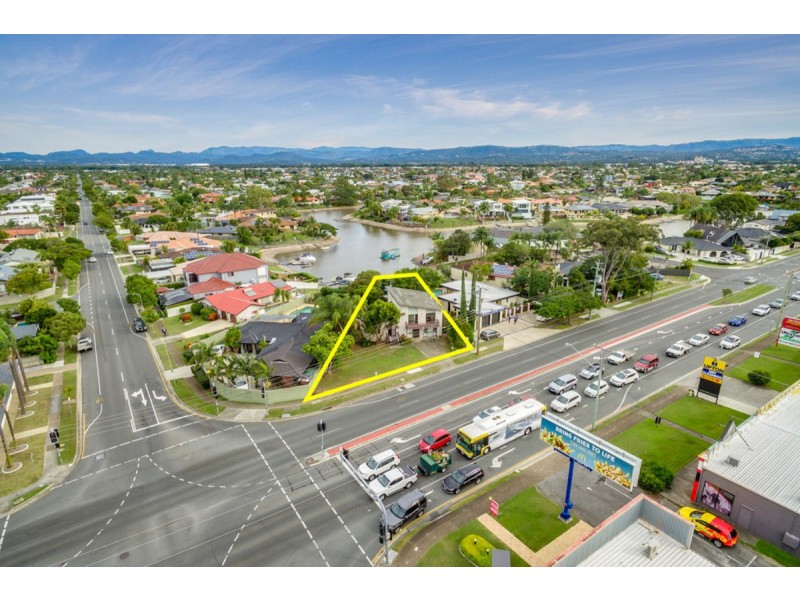 82 Ashmore Road, Bundall QLD 4217