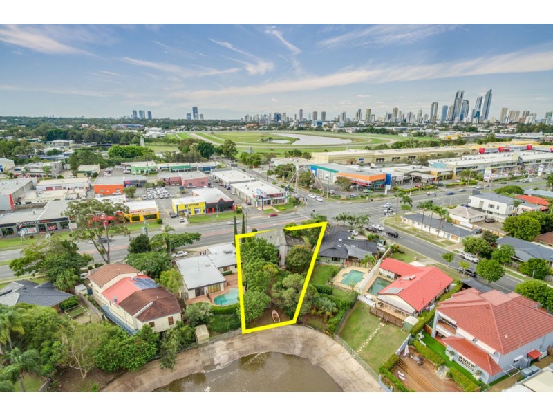 82 Ashmore Road, Bundall QLD 4217