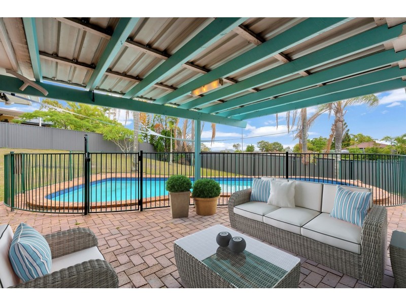 50 Alexander Drive, Highland Park QLD 4211