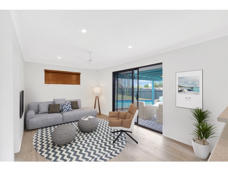 50 Alexander Drive, Highland Park QLD 4211