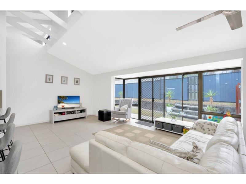 25 Billabirra Crescent, Nerang QLD 4211
