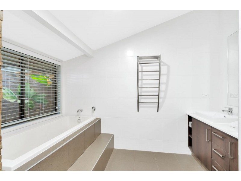 25 Billabirra Crescent, Nerang QLD 4211