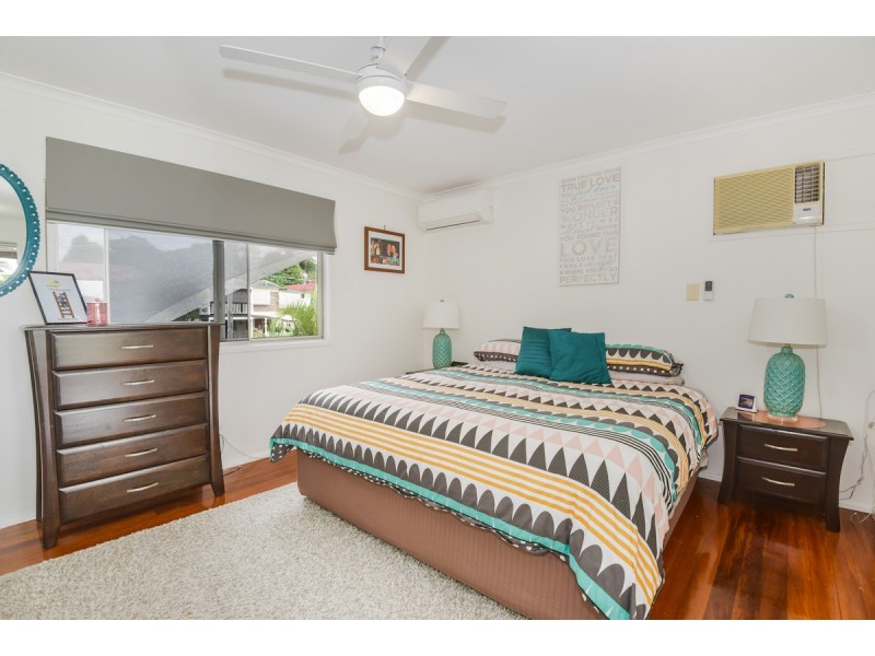 12 Paradise Street, Nerang QLD 4211