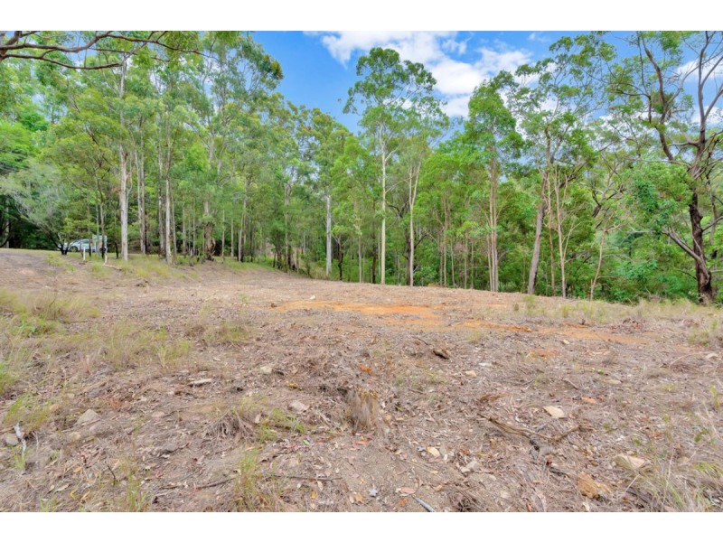 352 Henri Robert Drive, Clagiraba QLD 4211