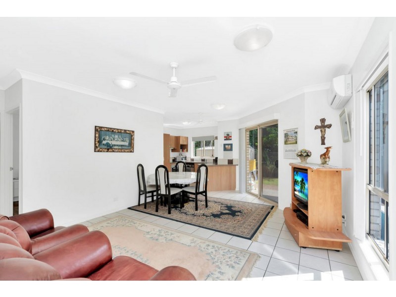 2/21 Hellman Street, Molendinar QLD 4214