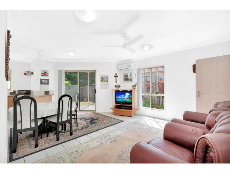 2/21 Hellman Street, Molendinar QLD 4214