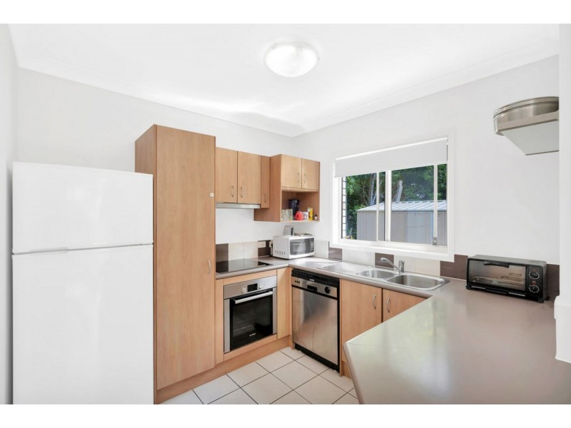 2/21 Hellman Street, Molendinar QLD 4214