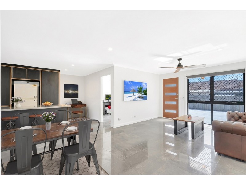 2/47 Alexander Drive, Highland Park QLD 4211