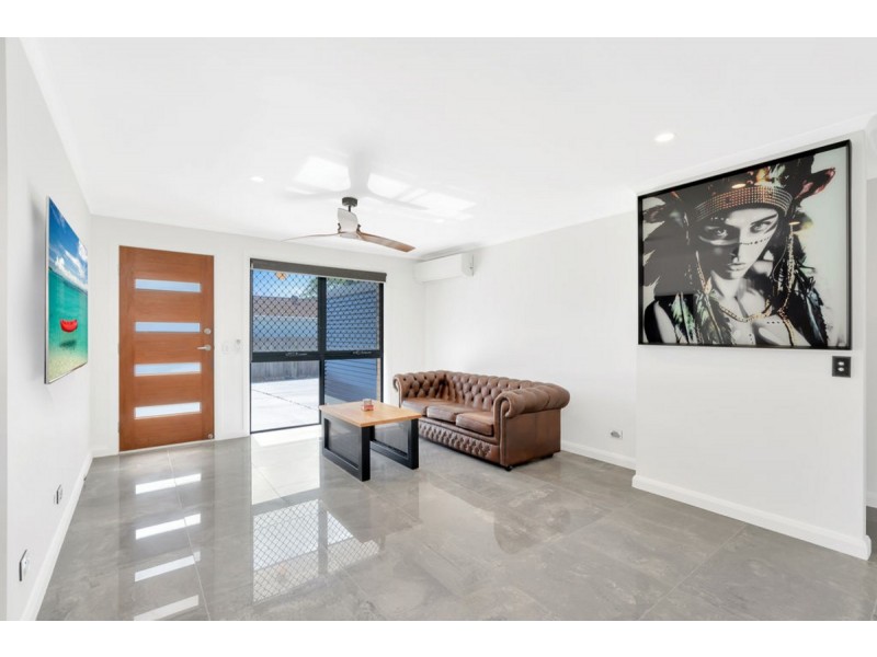 2/47 Alexander Drive, Highland Park QLD 4211