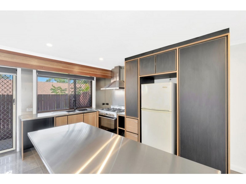2/47 Alexander Drive, Highland Park QLD 4211