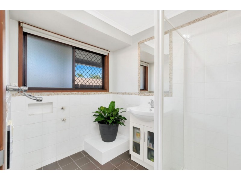 2/47 Alexander Drive, Highland Park QLD 4211