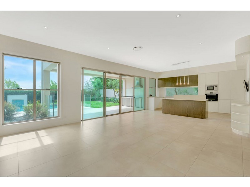 3033 Forest Hills Drive, Sanctuary Cove QLD 4212