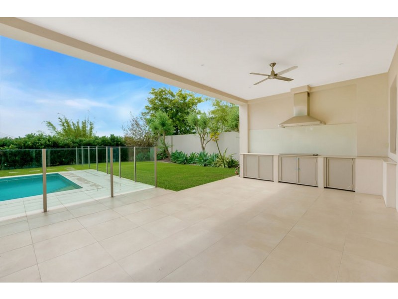 3033 Forest Hills Drive, Sanctuary Cove QLD 4212