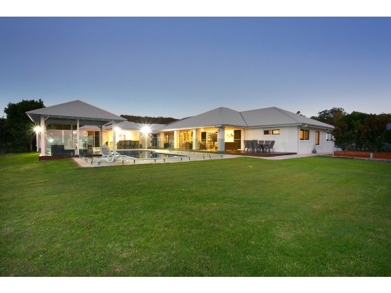 29 Lagoon Park Drive, Maudsland QLD 4210