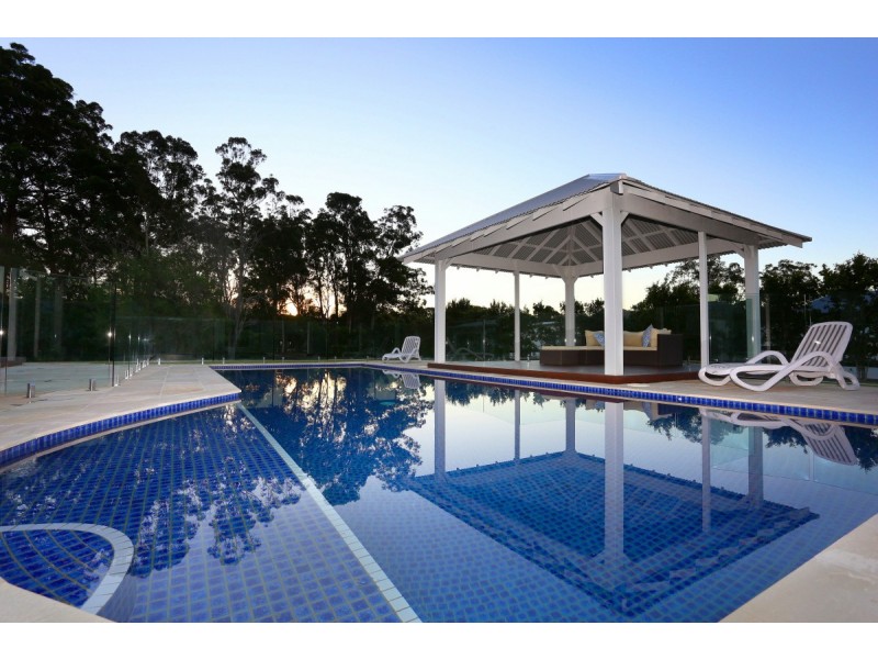 29 Lagoon Park Drive, Maudsland QLD 4210