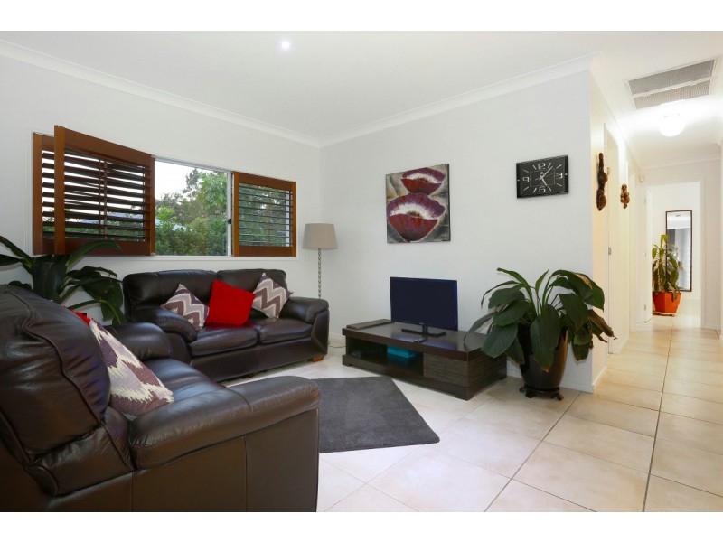29 Lagoon Park Drive, Maudsland QLD 4210