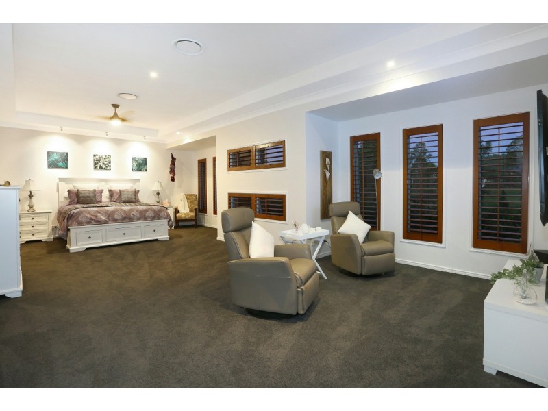 29 Lagoon Park Drive, Maudsland QLD 4210