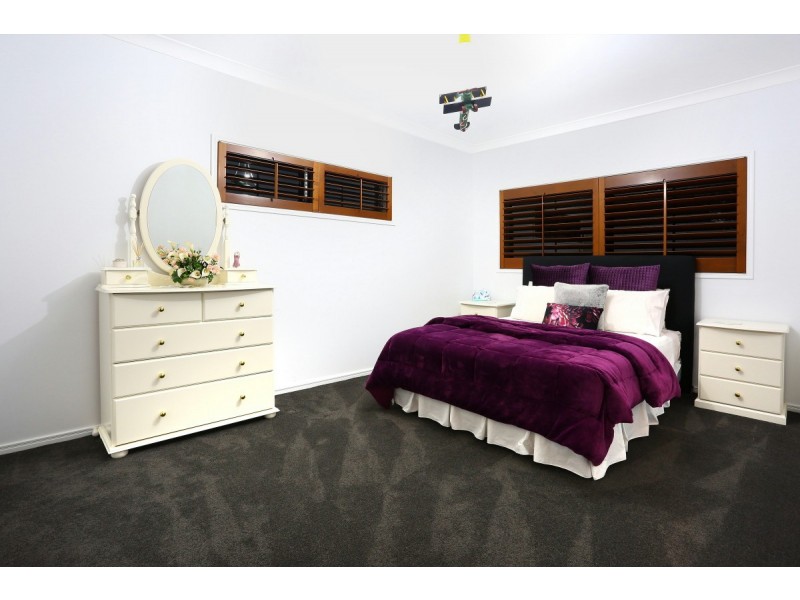 29 Lagoon Park Drive, Maudsland QLD 4210