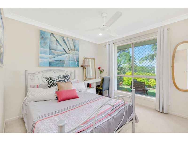 5 Merewether Court, Highland Park QLD 4211