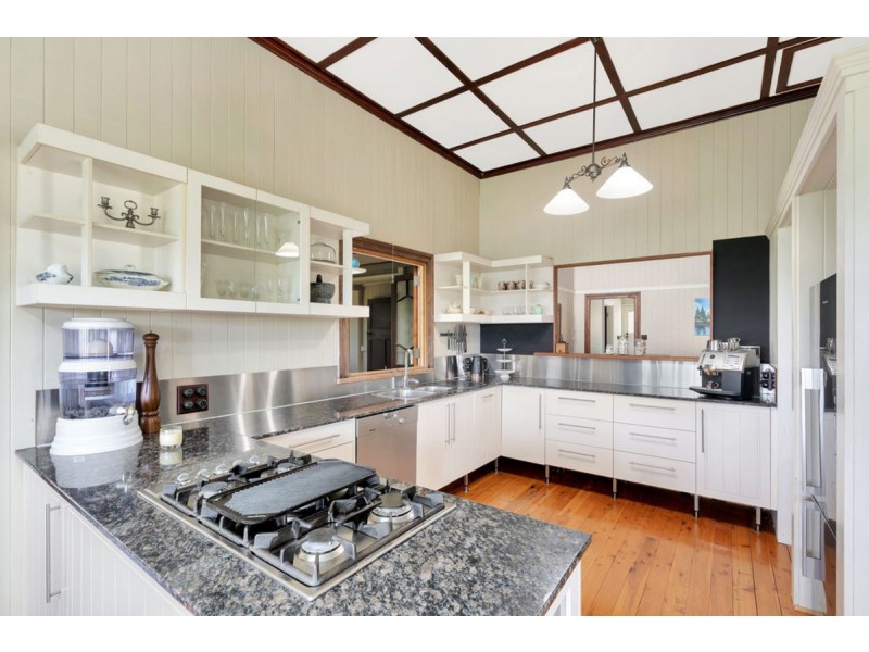 66 Birdlife Court, Nerang QLD 4211