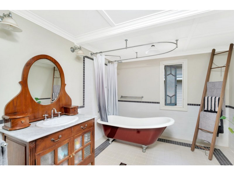 66 Birdlife Court, Nerang QLD 4211
