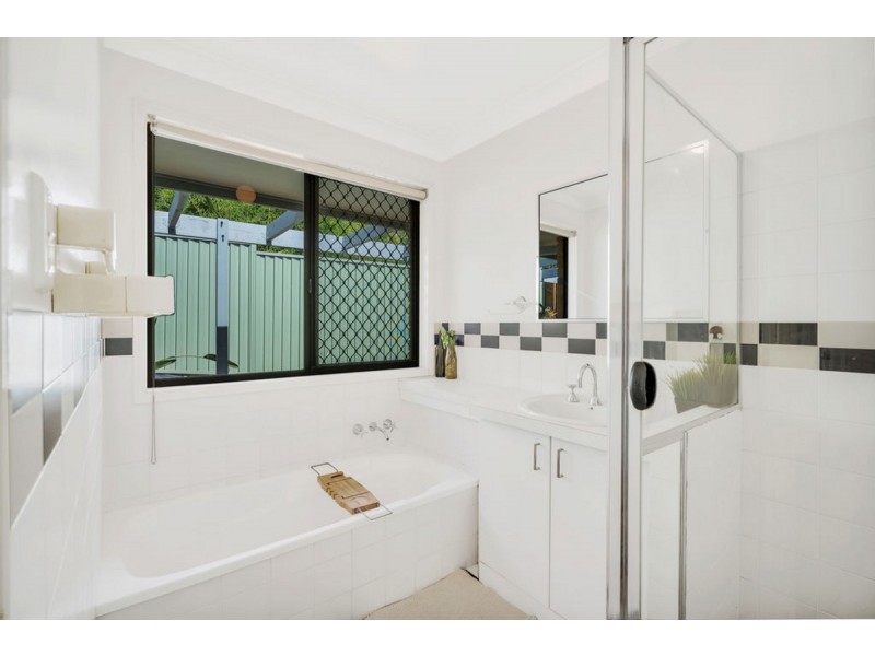 37 Woolmere Street, Carrara QLD 4211